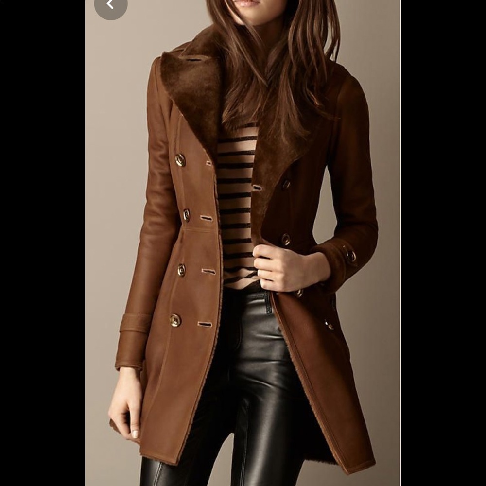 Please Share🙏🏼I’m looking for this Burberry coat